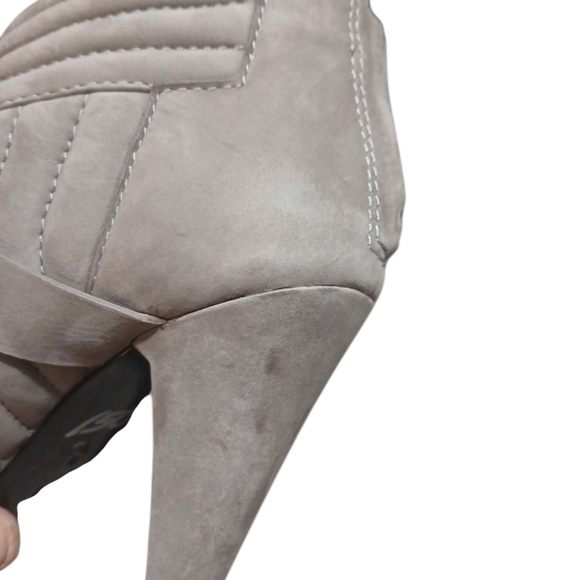 Sigerson Morrison Gray Peep Toe Ankle Booties with Stiletto Heel Size 6.5 - Picture 13 of 14